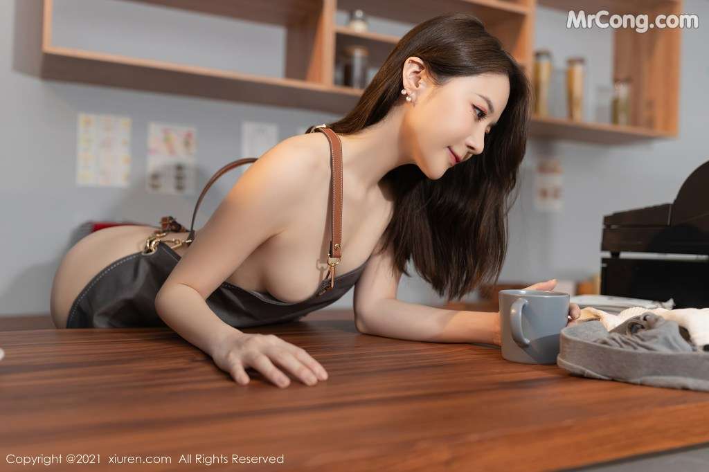 XIUREN No.4102： 鱼子酱Fish (64 photos)