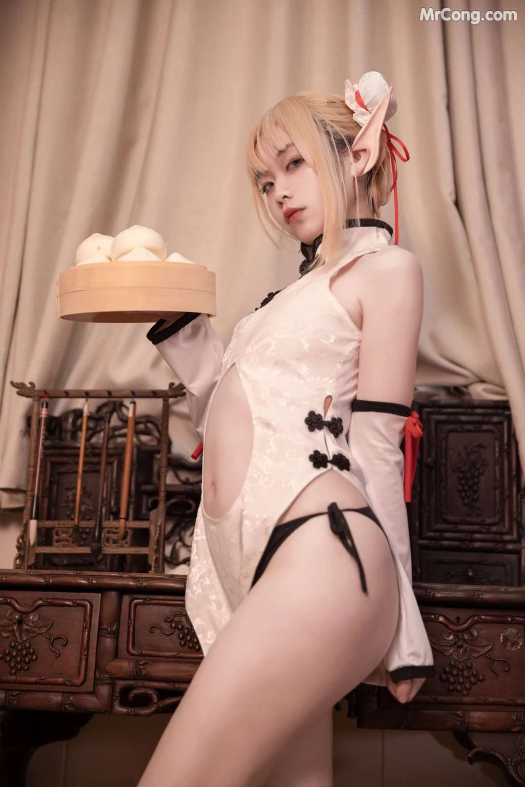 Coser@G44不会受伤 Vol.081： 水兰儿白旗袍 (25 photos)
