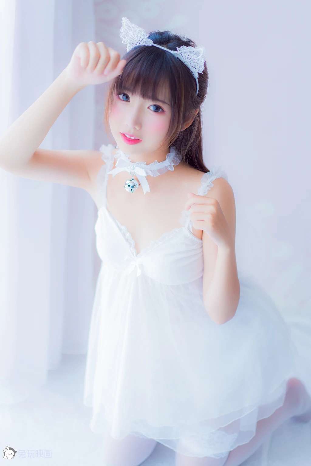 Coser@面饼仙儿 No.002： 吊带睡衣 (50 photos)