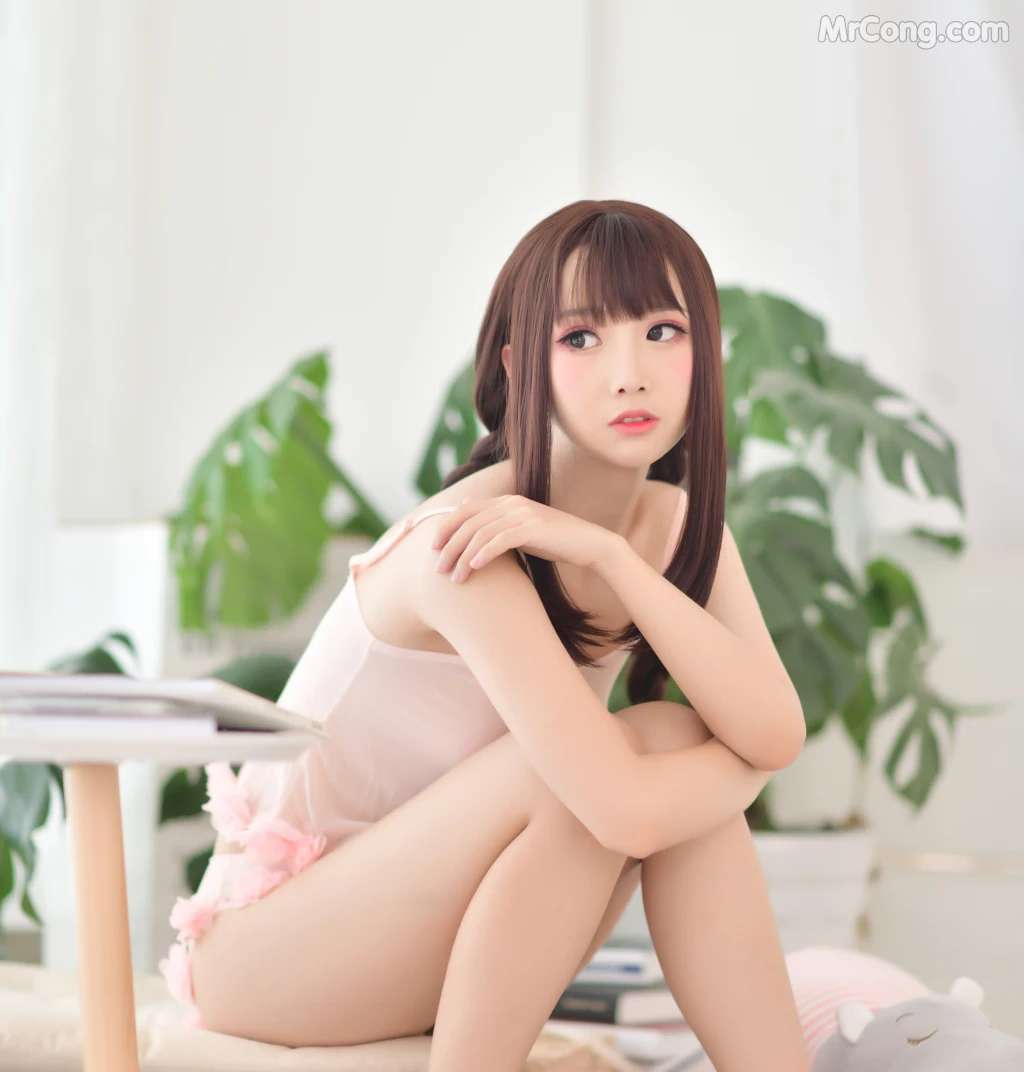 Coser@面饼仙儿 No.008： 小女友 (22 photos)