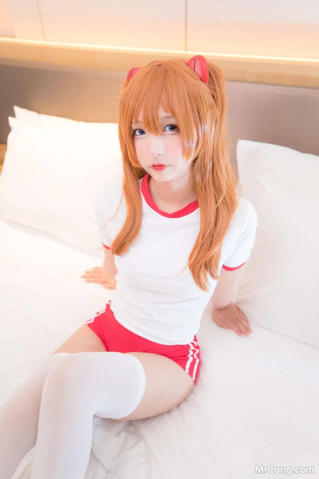 Coser@神楽坂真冬 Vol.048： 电子相册明日香《未体验少女》(150 photos)