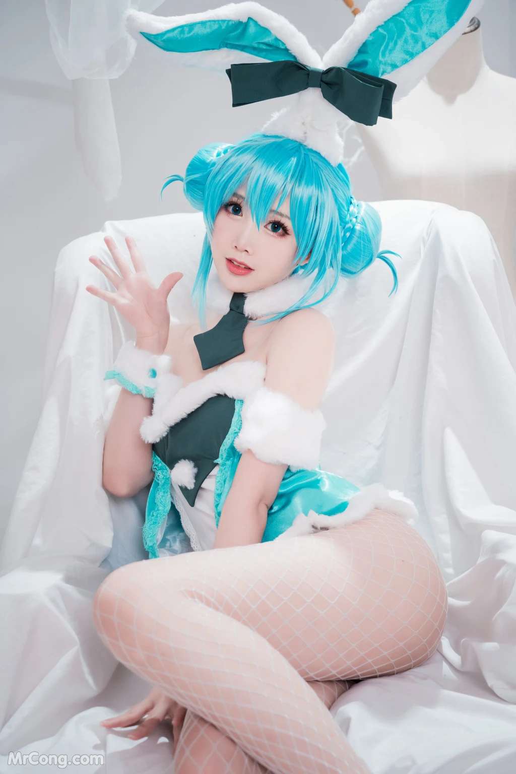 Coser@面饼仙儿 No.088： 初音兔女郎 (17 photos)