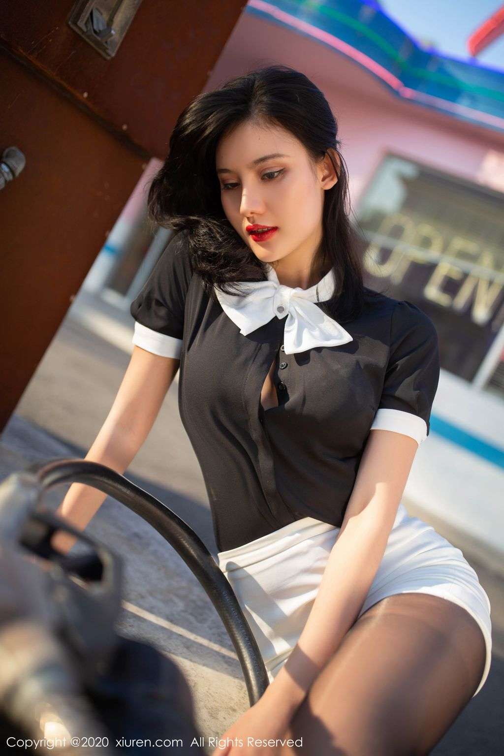 XIUREN No. 2023： Jiu Shi A Zhu A (就是 阿朱 啊) (51 photos)