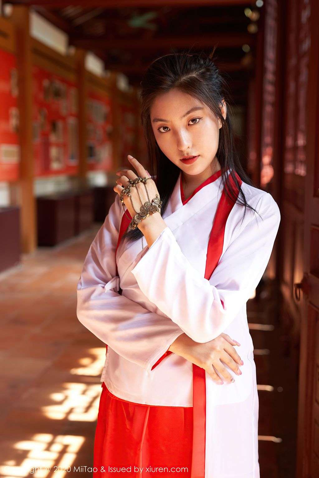 MiiTao Vol.142： Yin Yin (茵茵) (35 photos)