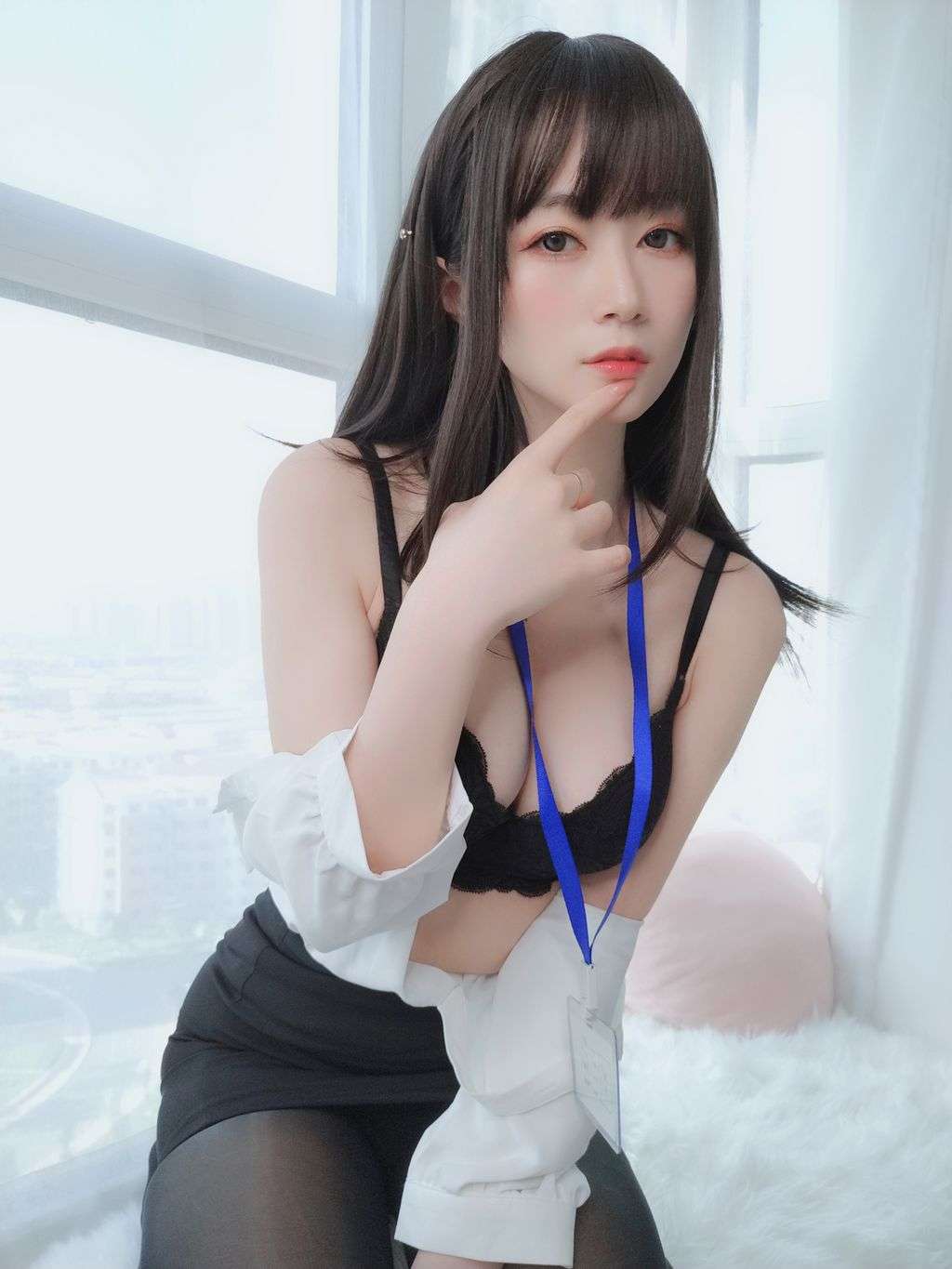 Coser @ 白银 81： 制服 (125 photos)