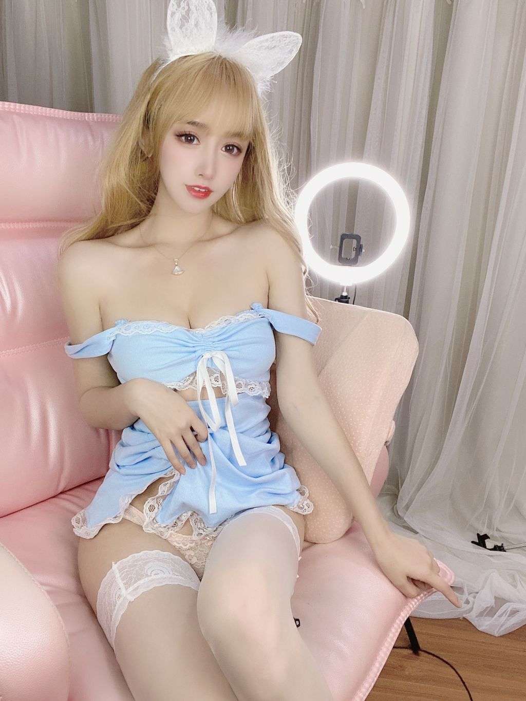 Coser @ 过期 米线 线 喵： 蕾丝 连衣裙 (47 photos)