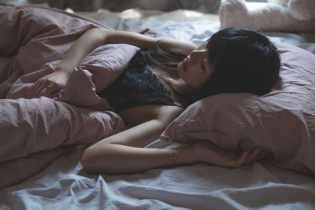 Coser @ 桜 桃 喵 Vol.046： 黑裙 妹 抖 (48 photos)