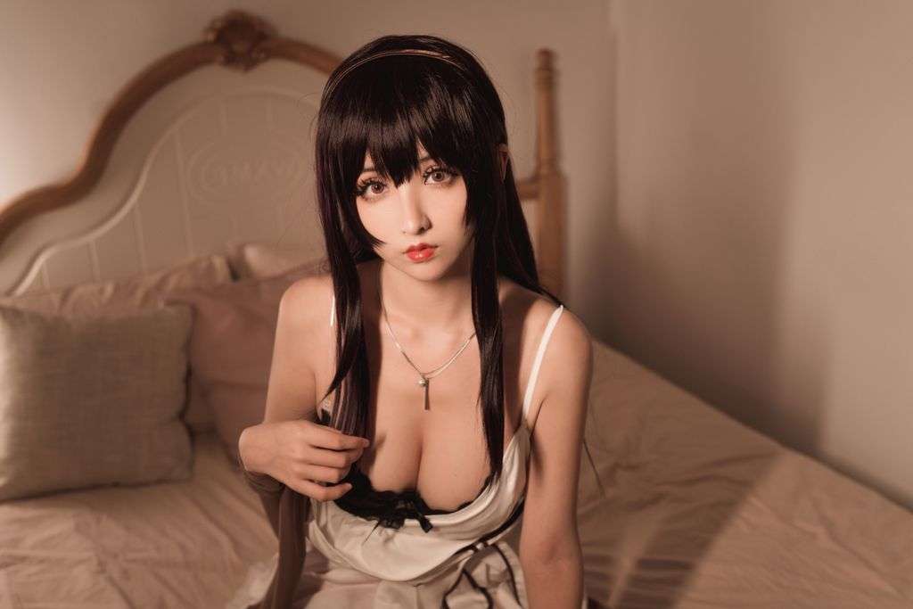 Coser@rioko凉凉子 Vol.032： 学姐 (40 photos )