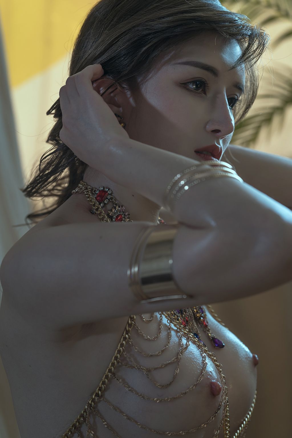 Coser@鹿八岁： 神明少女 (43 photos)   (