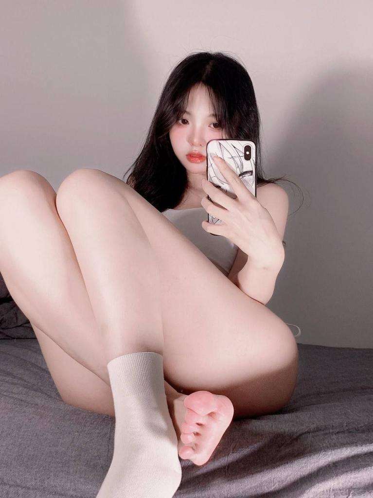 慵懒的小少女 lazy little girl