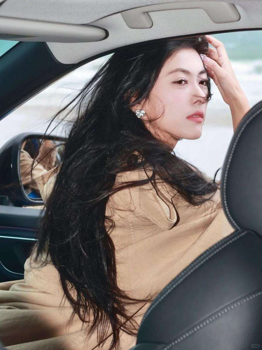 靓女十五海边漫游记 Beautiful Girl Fifteen's Journey to the Seaside