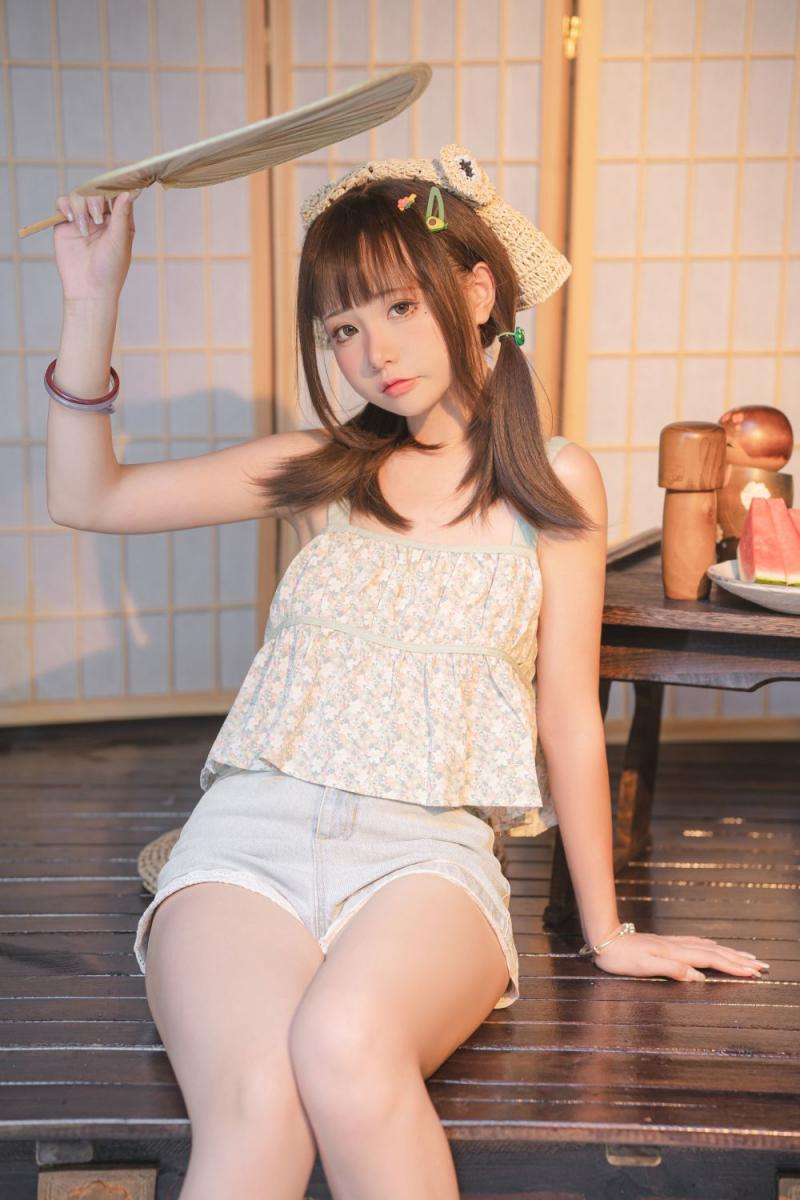 夏日午后少女写真 Summer afternoon girl photo