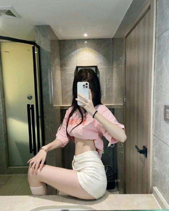 浴室女神的秘密时光 The secret time of the goddess of the bathroom