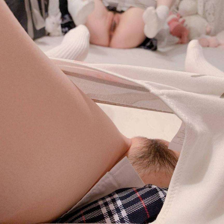 内裤下的芳草地 The fragrant grass under the underwear