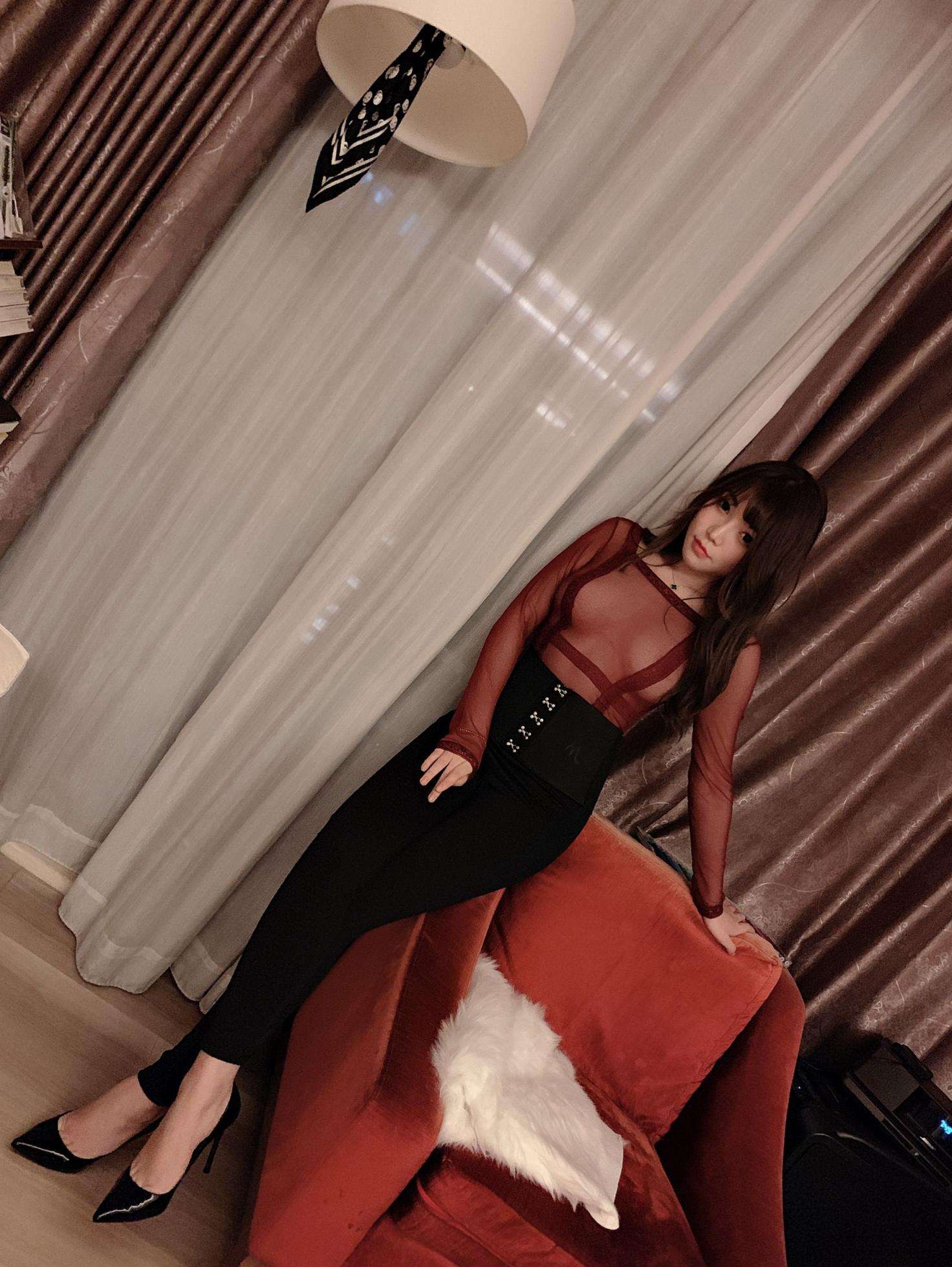 芝芝的魅惑夜晚 Zhizhi's charming night