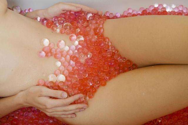 米勒娜D斯图德拉在水疗中心的放松时光 Millena D.Studra Relaxation Time at the Spa