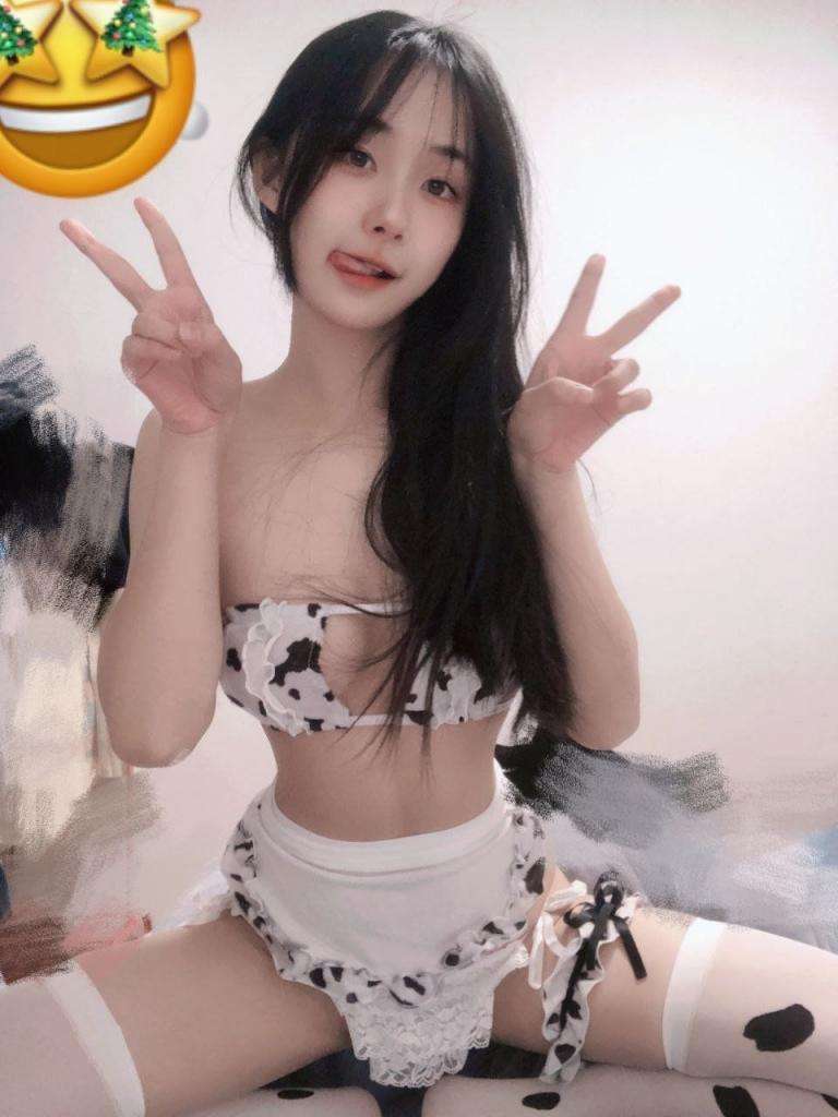 外表清纯内心骚 Pure appearance and sexy heart