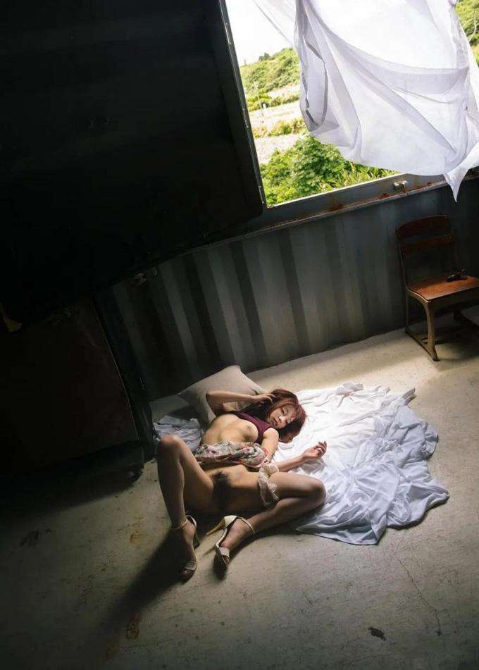 初恋的回忆在海风中轻轻摇曳