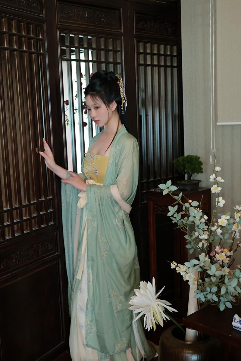 江南女子古装写真集之青衫女子 Jiangnan women's costume
