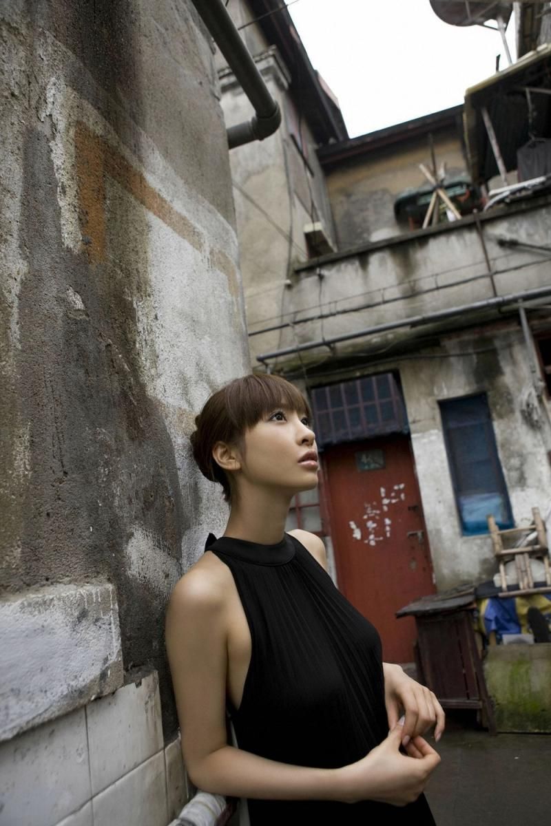 上海弄堂美女写真 Photos of beautiful women in Sh