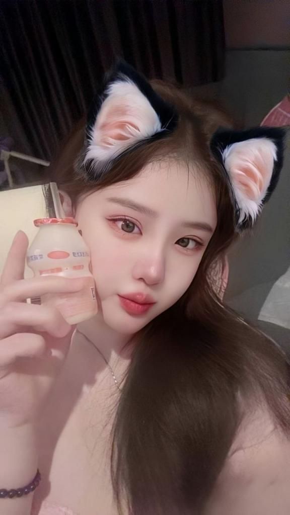 哥哥想喝我身上的奶还是手里的奶？