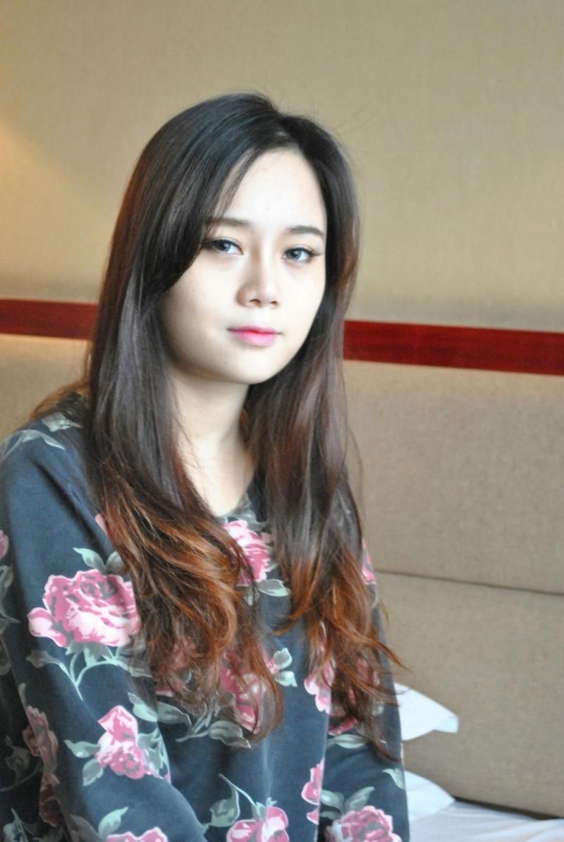 良家少妇的秘密：上海酒店私房照曝光，丰满酥胸若隐若现，引爆你的荷尔蒙！