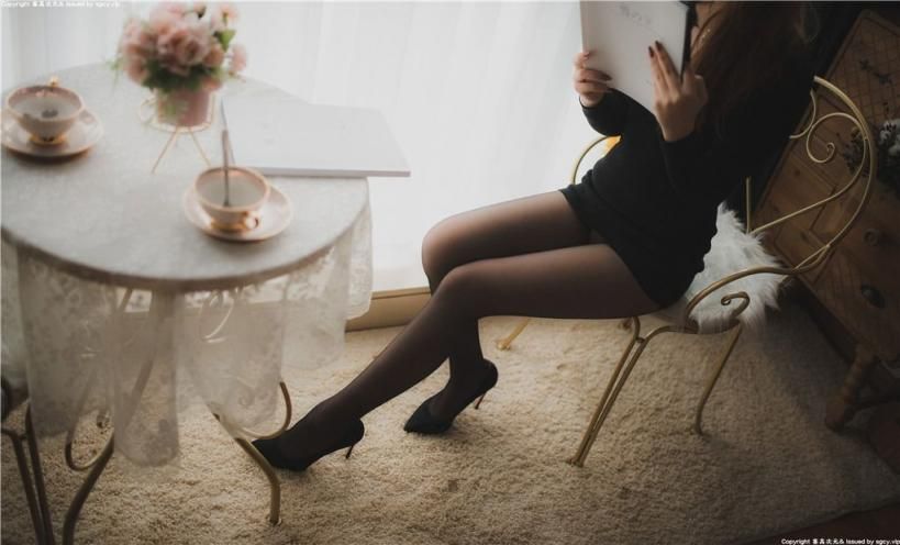 窗边的美女体（1） Beauty by the window (1)