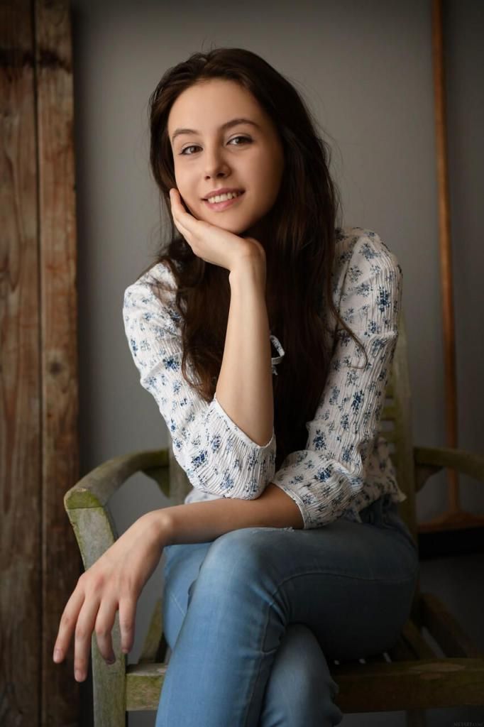 Alisa Amore写真：午后慵懒，牛仔与棉布的诱惑 Alisa Amore