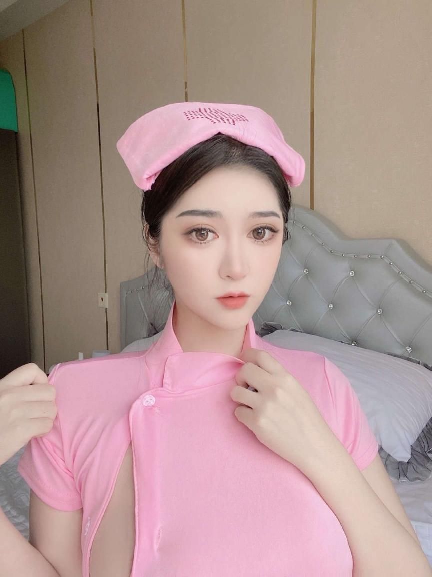 小王同学护士诱惑写真：粉嫩制服下的极致魅惑 Xiao Wang&rsquo;s nurse