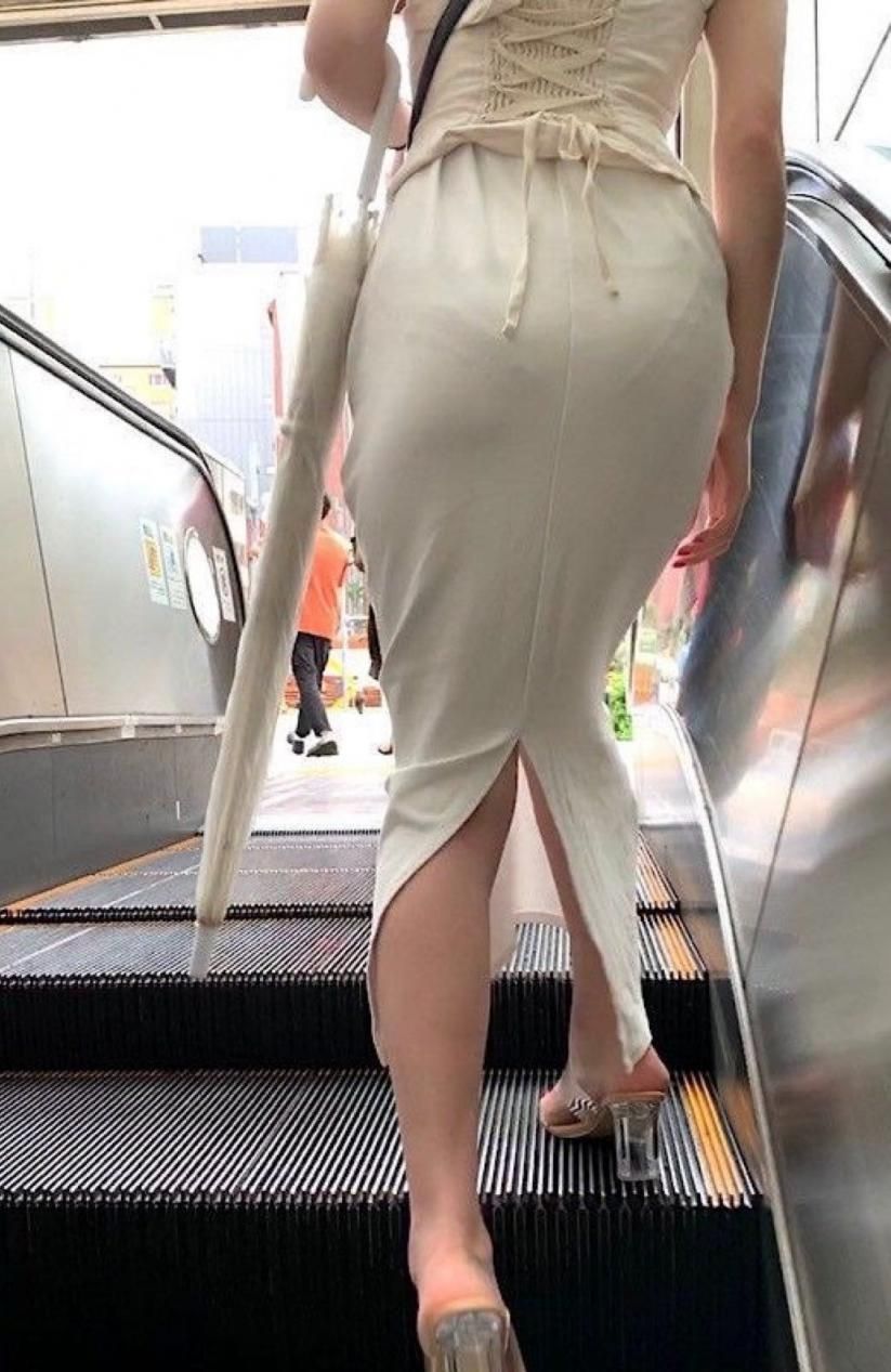 春情泛滥，身体燥热 Spring is overflowing, and the