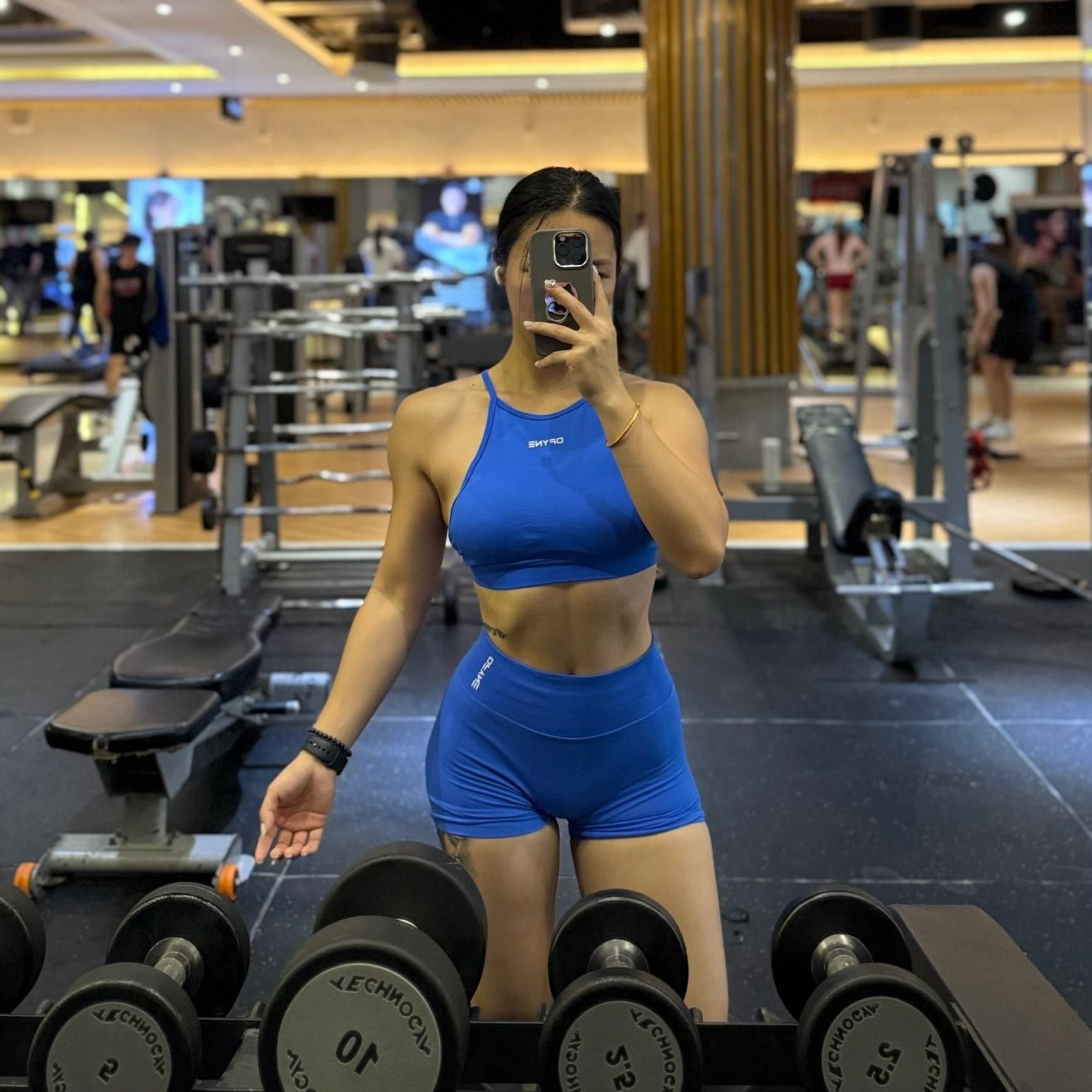 健身房瑜伽裤美女：紧致身材，性感曲线，让人心跳加速的诱惑！ Beauty in