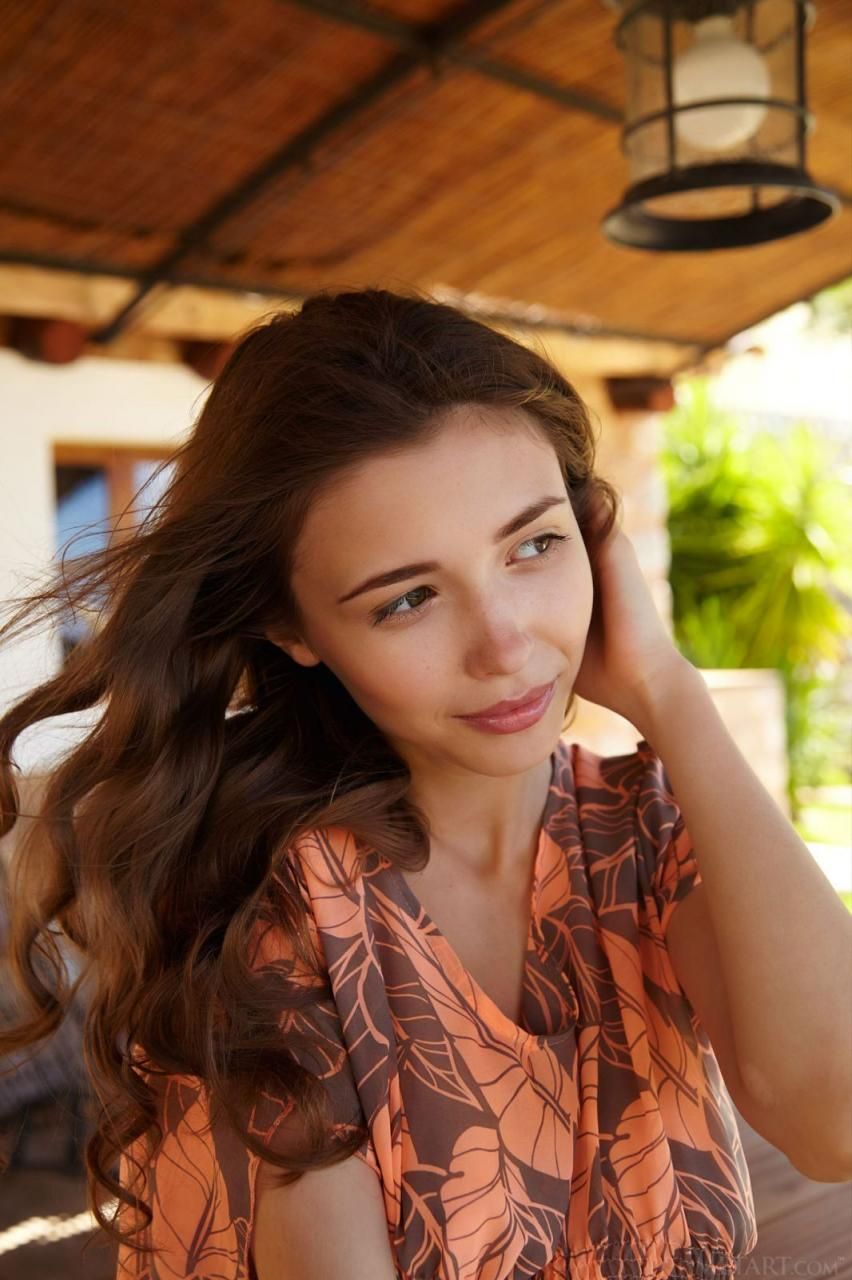 米拉&middot;阿祖尔（Mila Azul）：阳光下的魅惑女人，海风中的性感尤物，西班牙海