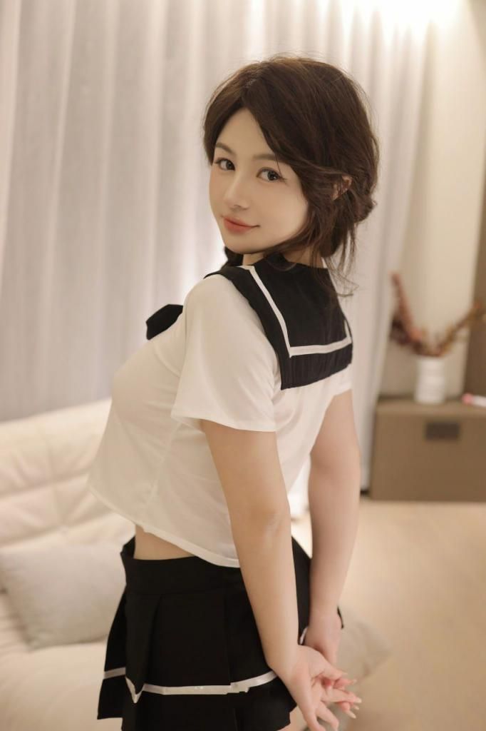 清纯大奶 Pure big breasts