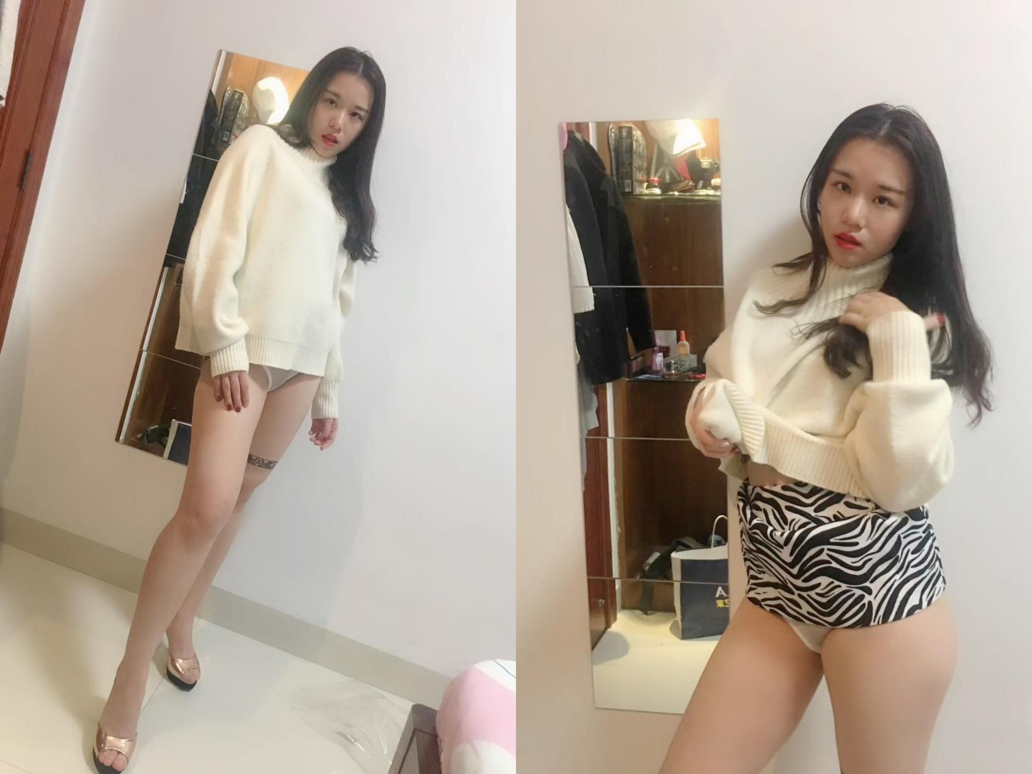 反差婊：左边给朋友看，右边给男朋友看（31） Contrast bitch： s