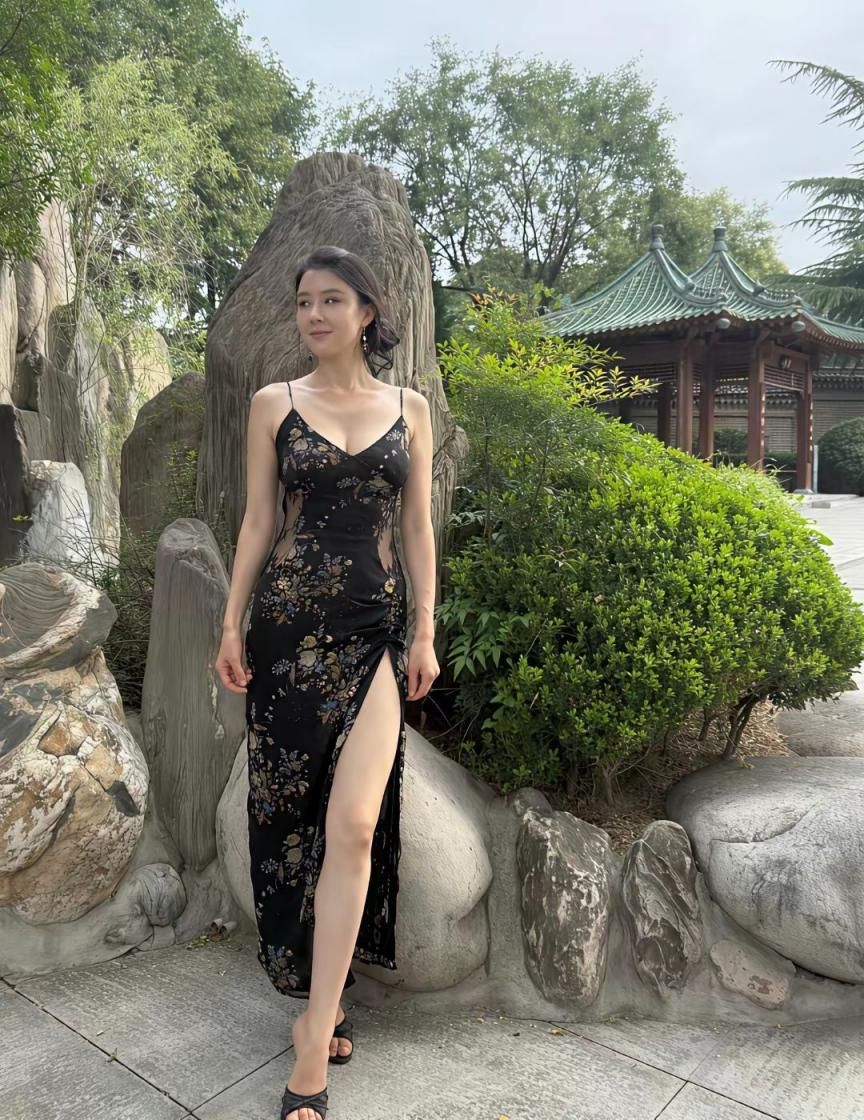 清纯or性感？你喜欢哪款［28P］ Pure or sexy？ Which o