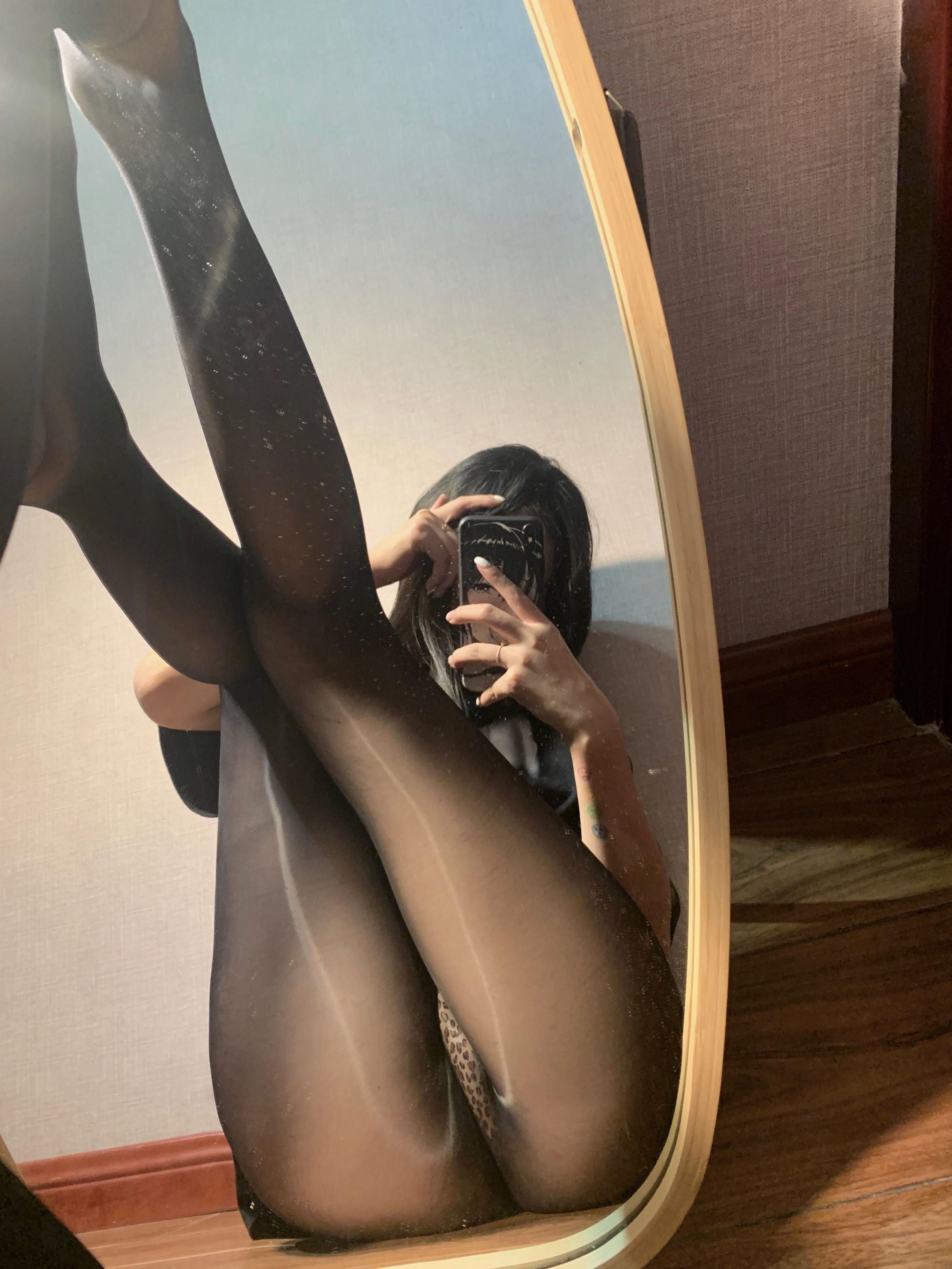 陈佩奇美丽大方性感写真 Beautiful and generous sexy