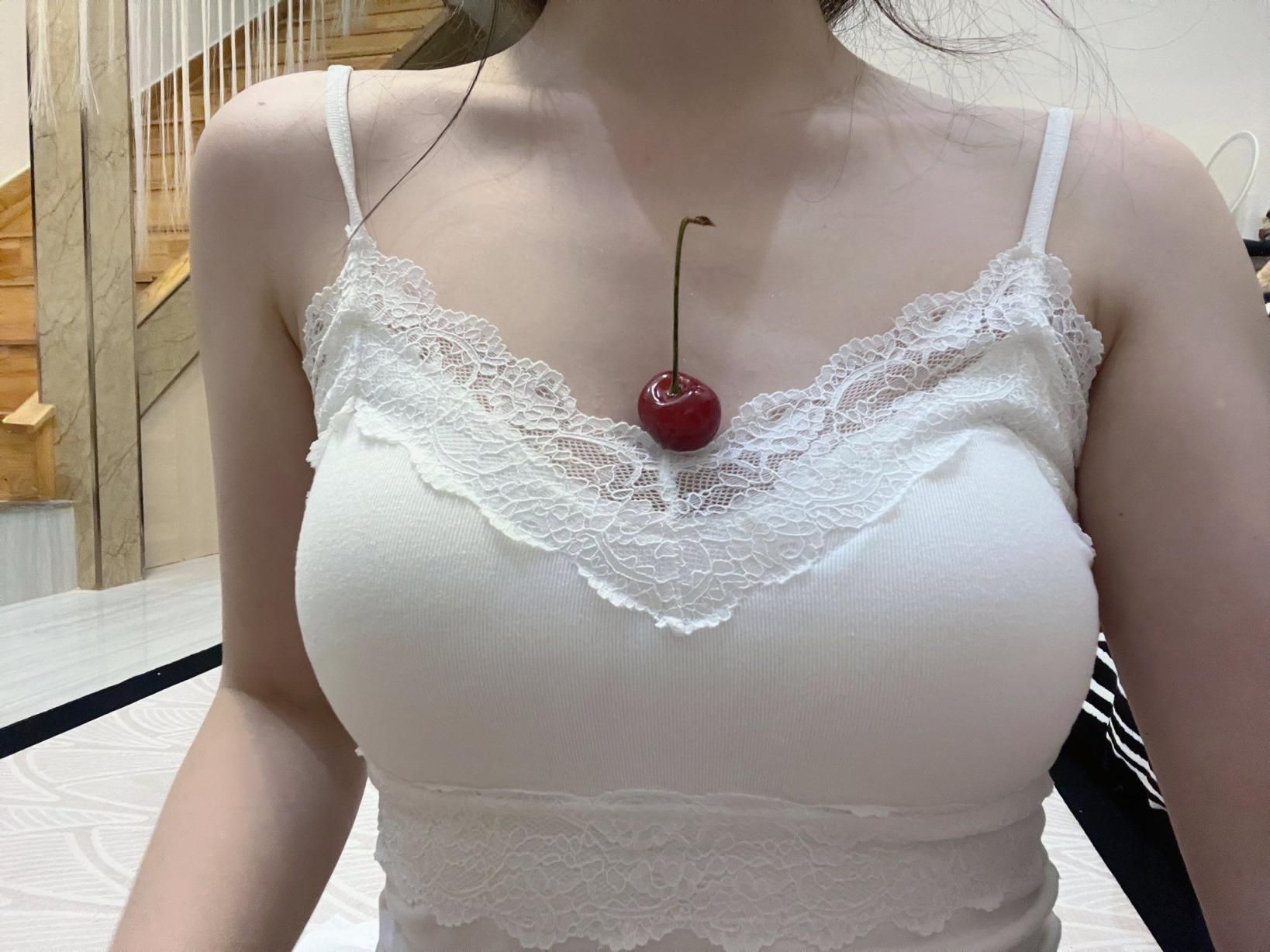 诱人大奶 Tempting big breasts