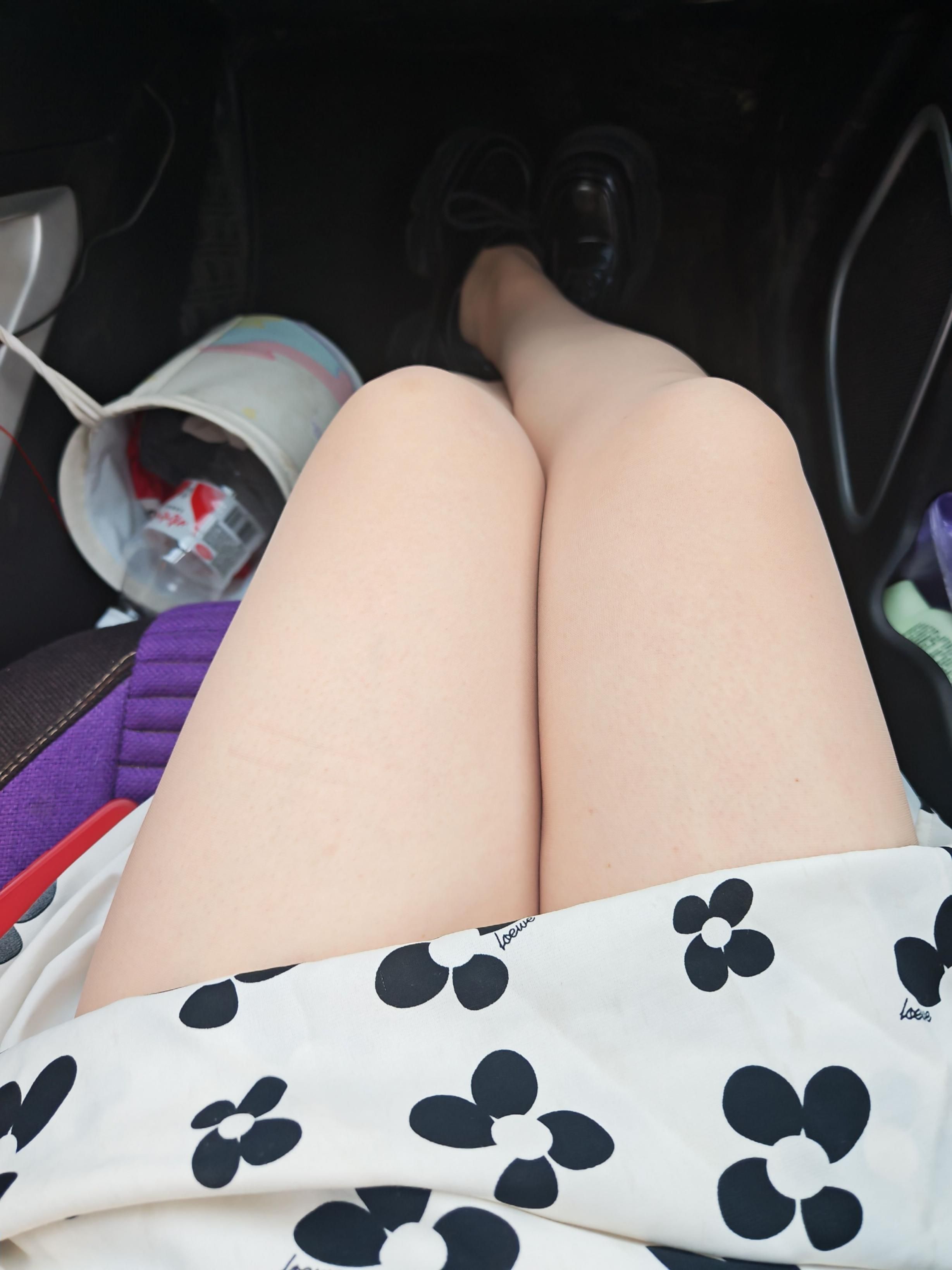 闷骚人妻上班自拍 Selfie of a reluctant wife at w