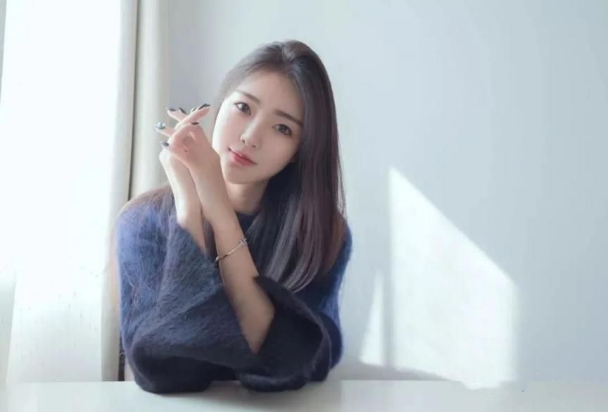 温柔小甜心优雅大美腿 Gentle little sweetheart wit