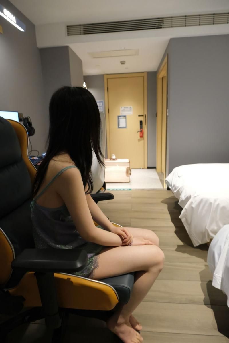 酒店里的良家小妹子 A good girl in the hotel