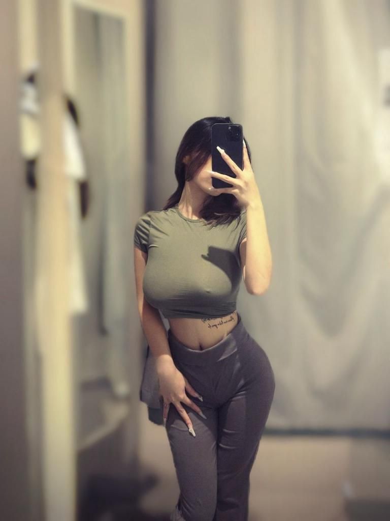 傲人奶子遮不住（13） Proud breasts cannot be cove