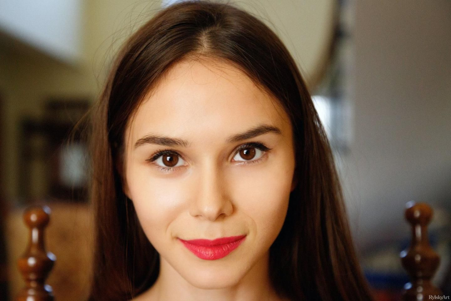 Leona Mia in Rylsky Art set Yoldyza Leo