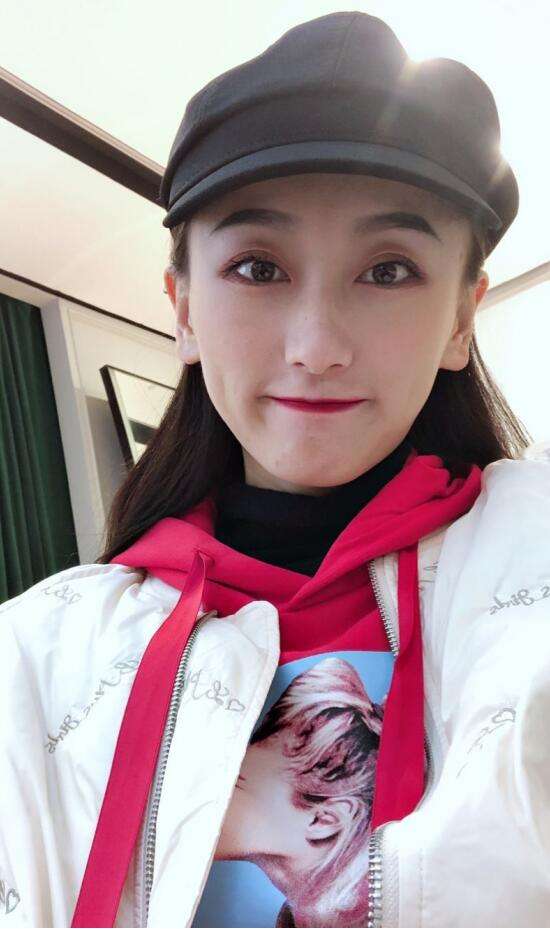 享受女友的温柔 Enjoy your girlfriend's tenderness