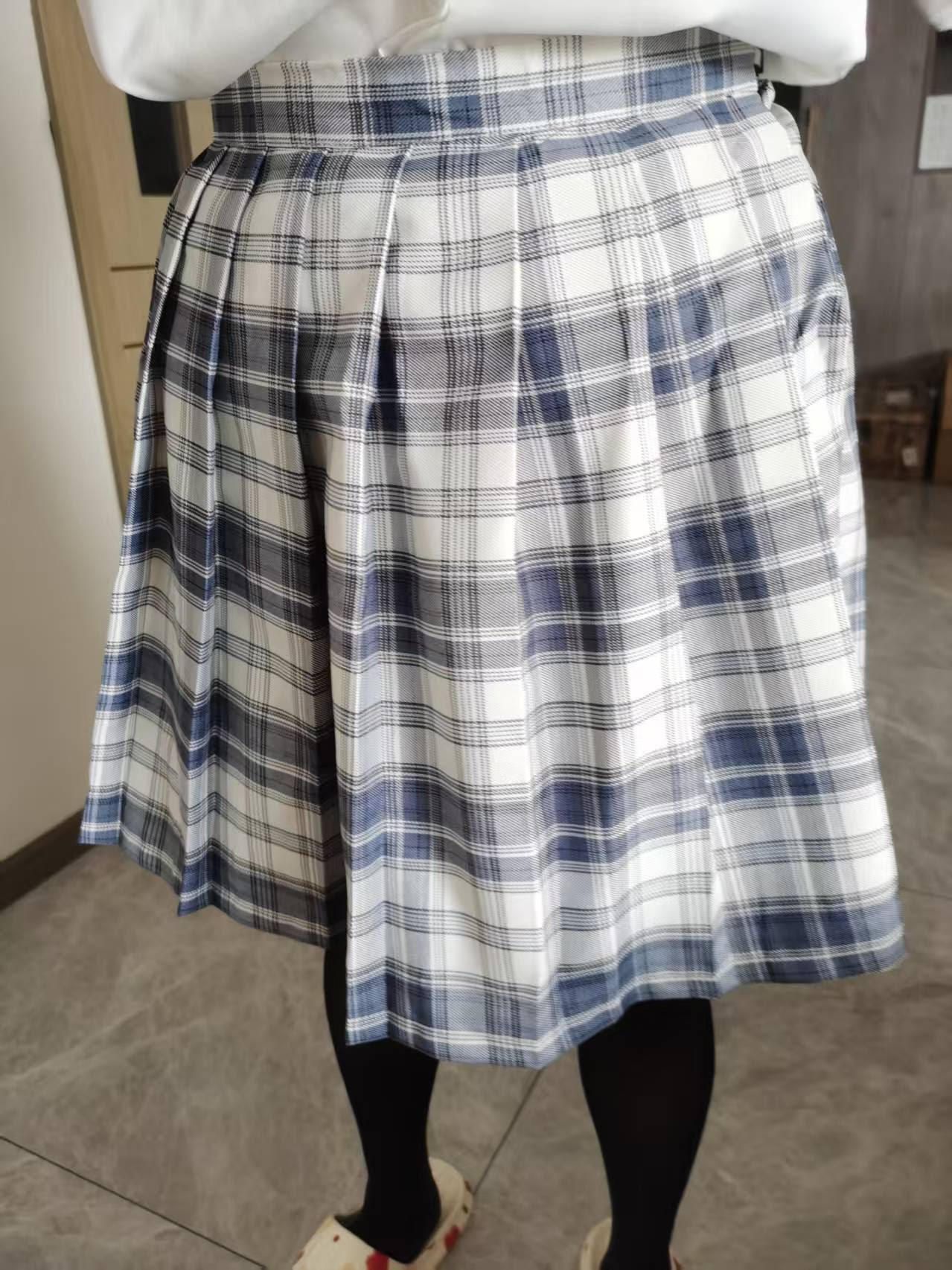 昔日初恋穿上学生装疯狂挑逗旧情人 The former first love w