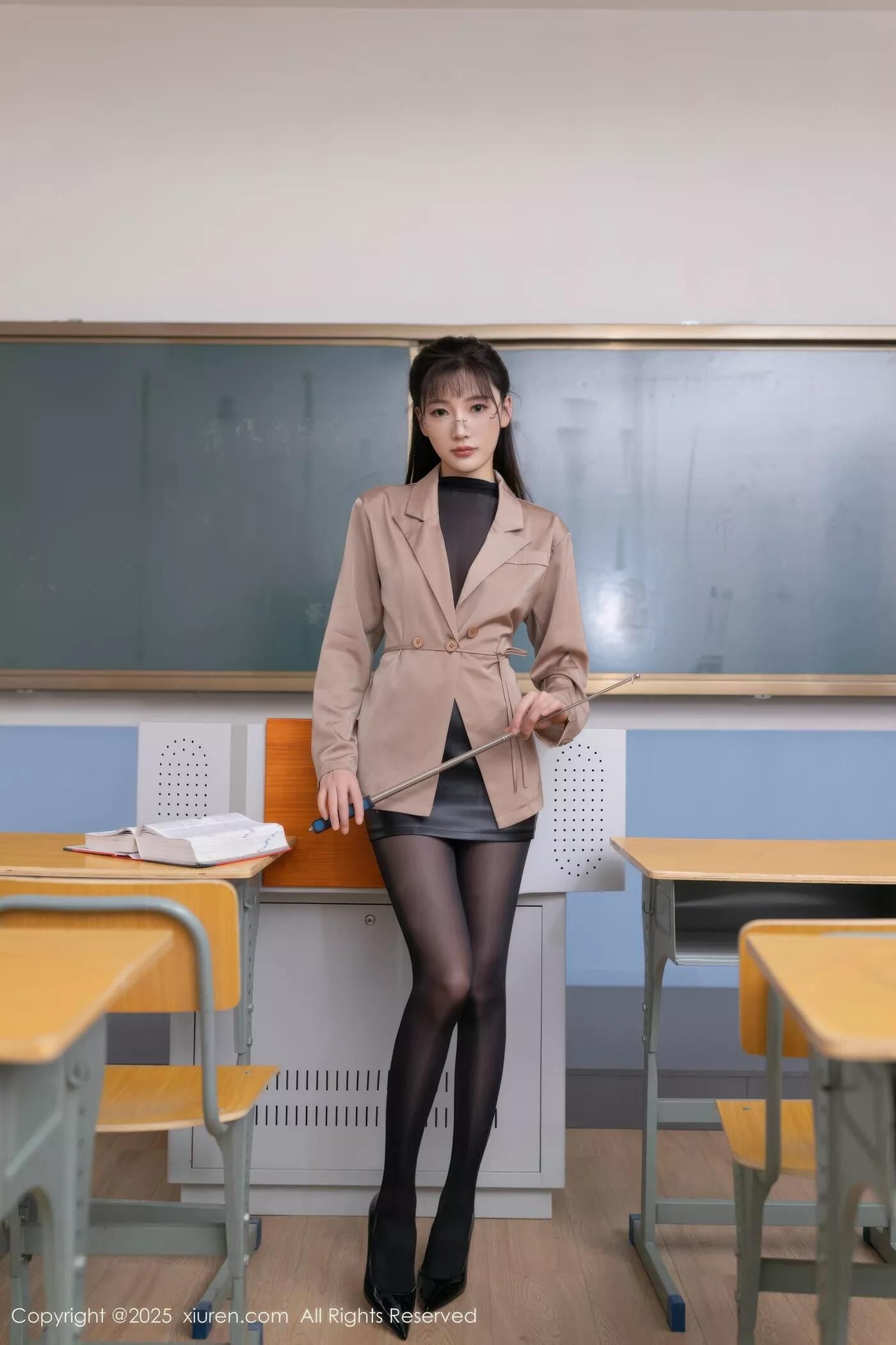 诱惑女教师 Tempting female teacher