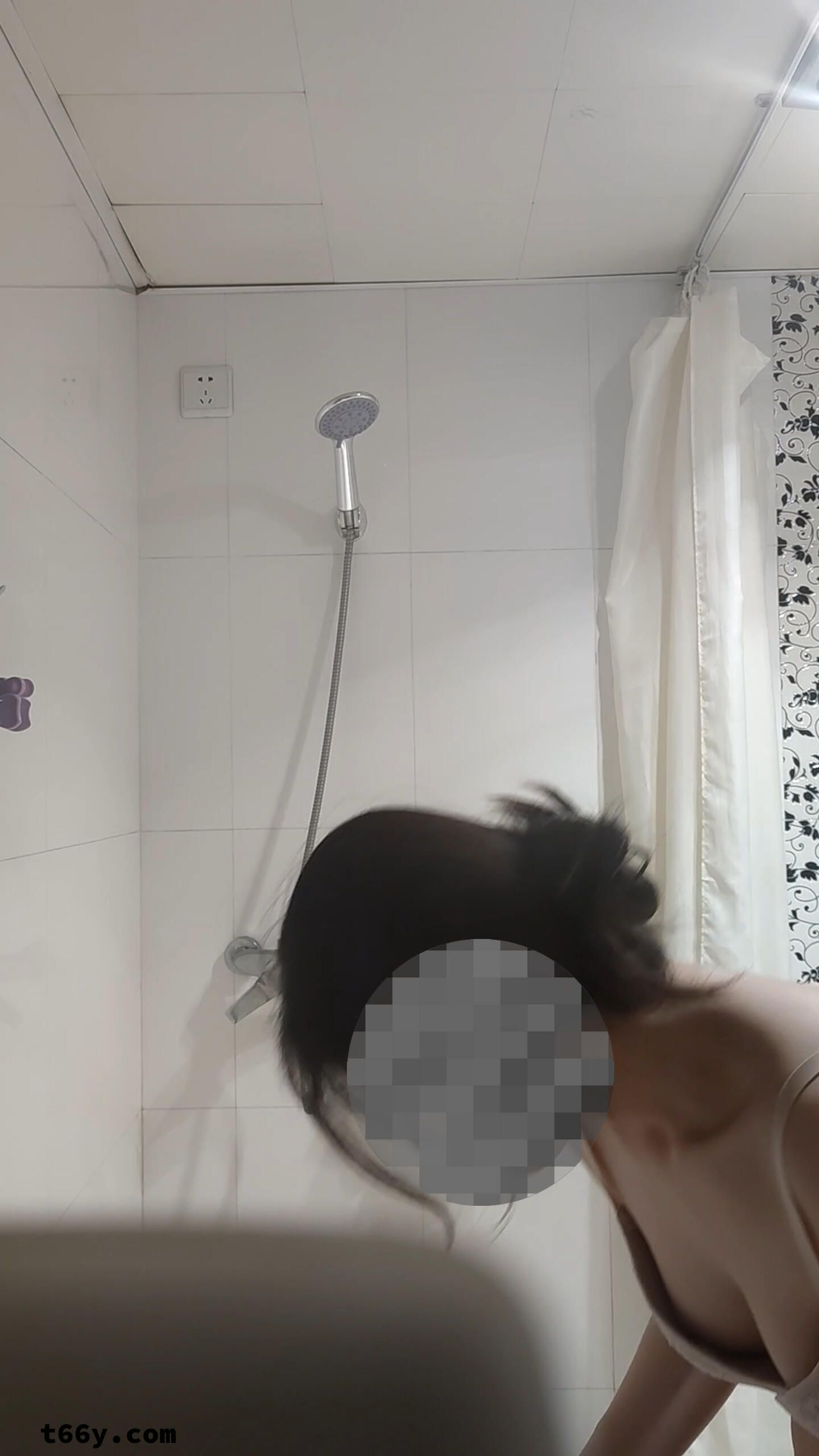 偷拍小姨子（浴室近景） Candid photos of my sisterin