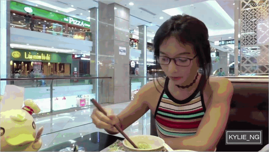 精彩动态图  越南绝世容颜女神【jasminej9966】户外露出自慰潮喷 Wo