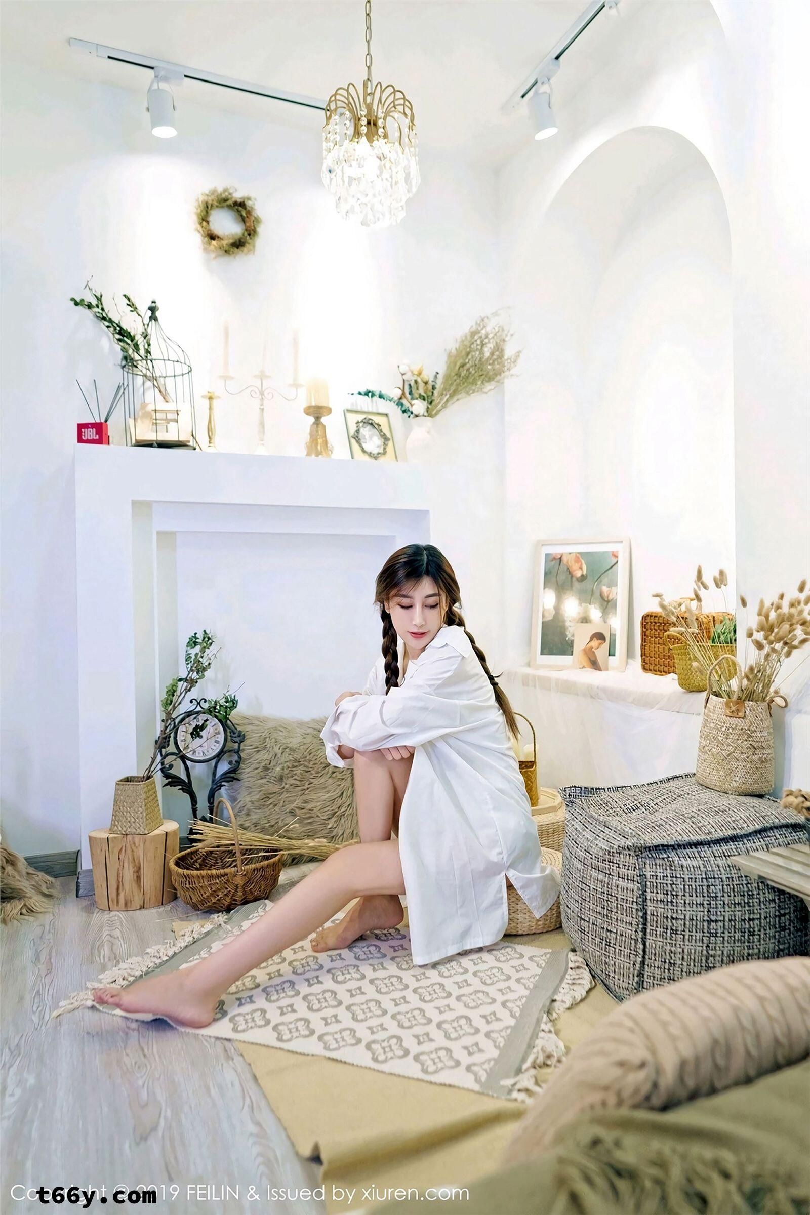 居家美少女 beautiful girl at home