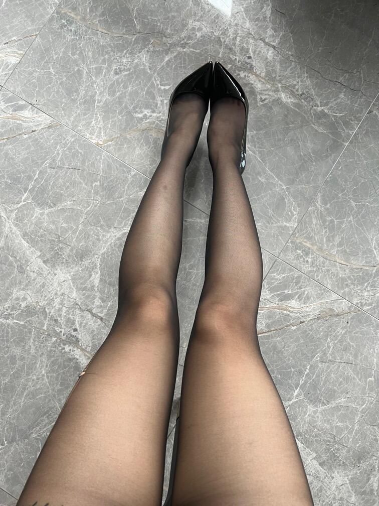 黑丝美臀大长腿（1） Beautiful butt and long legs