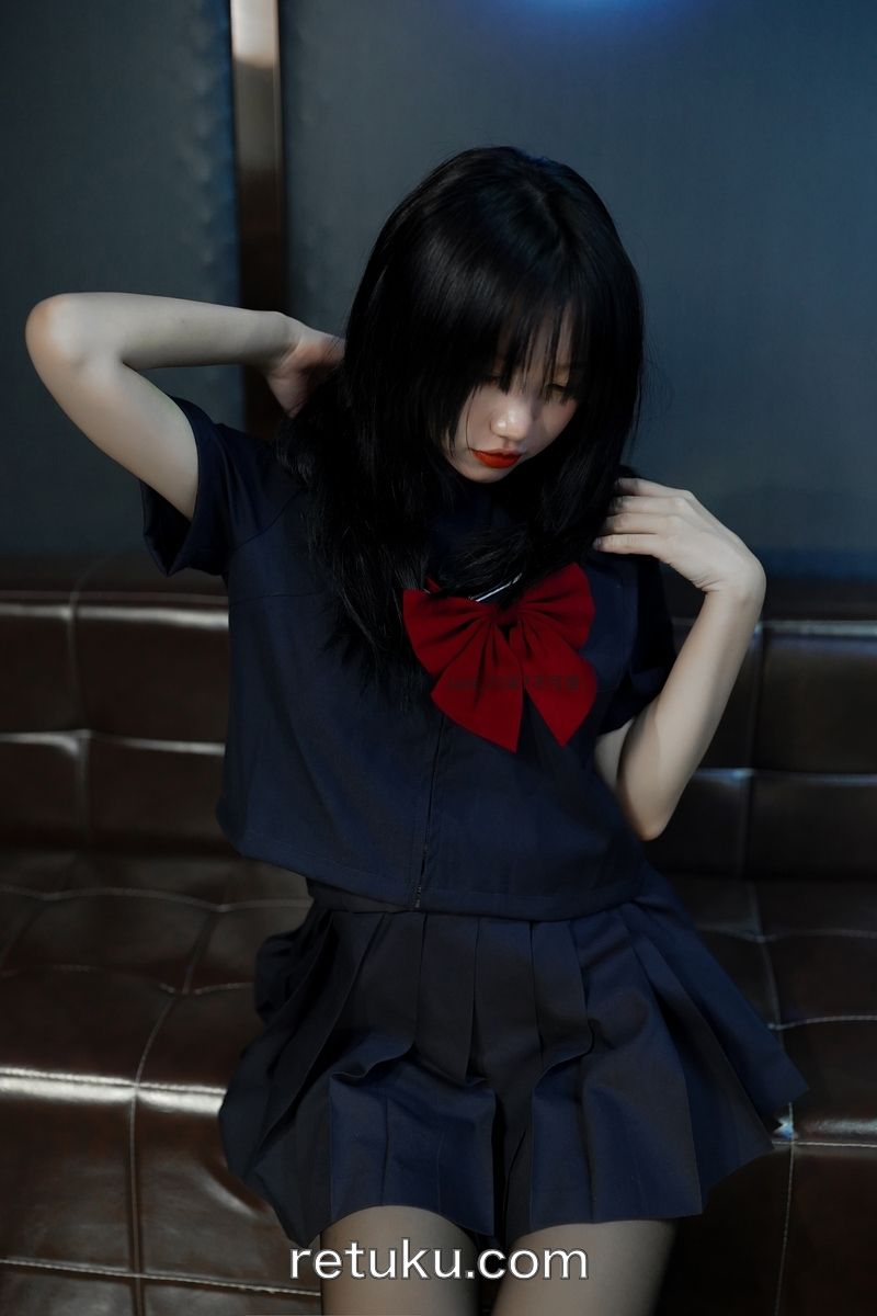 人气Coser@柒柒要乖哦 33  反差JK少女 Popular Coser@淟